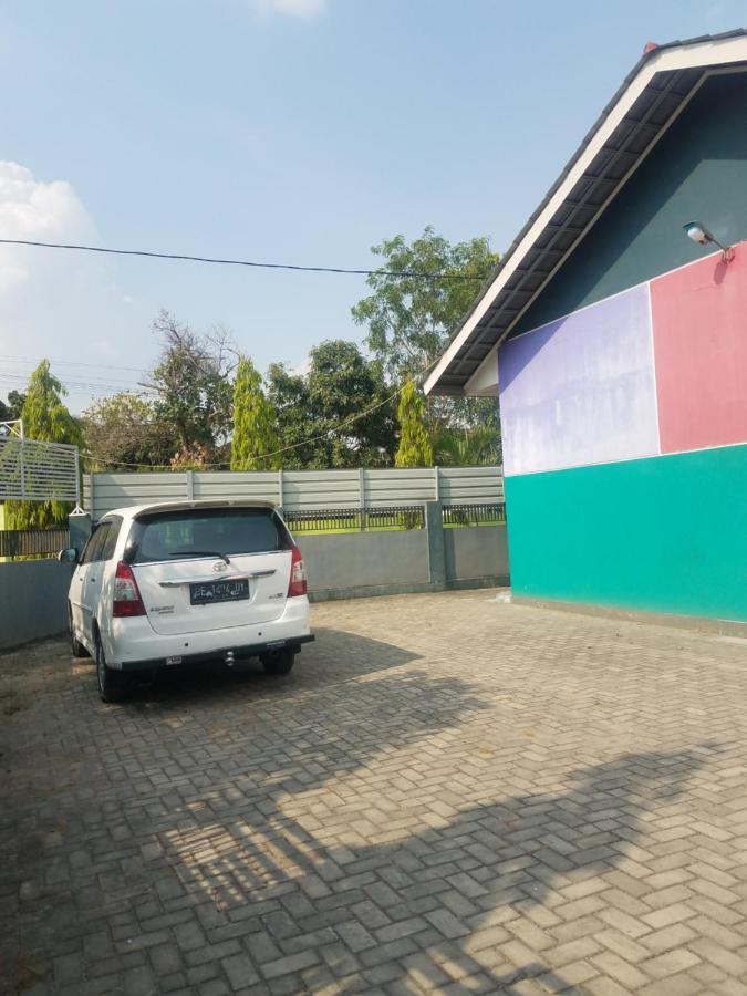 Cendrawasih Syariah Homestay Bandar Lampung Exterior foto