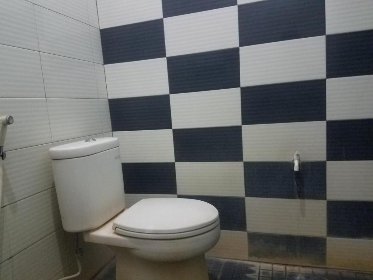Cendrawasih Syariah Homestay Bandar Lampung Exterior foto